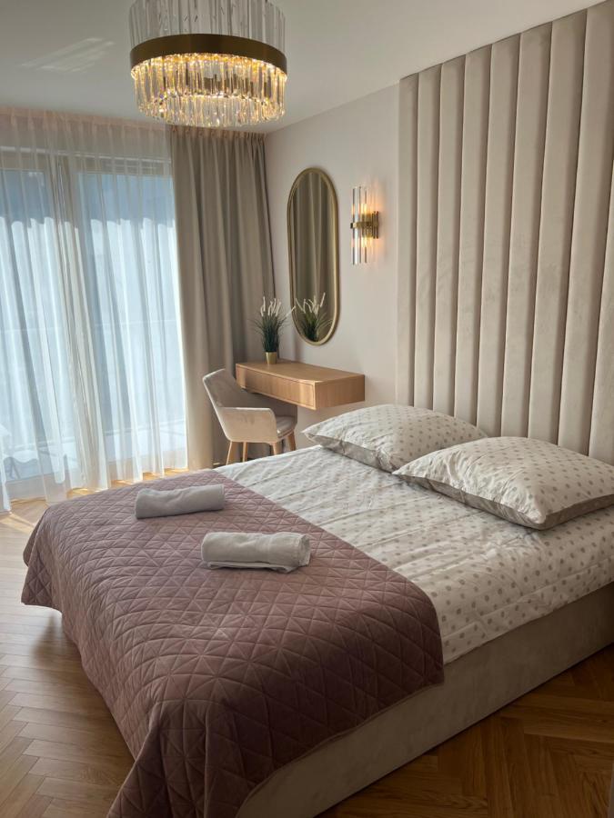 Eternity Luxury Apartment Dolny 소포트 외부 사진